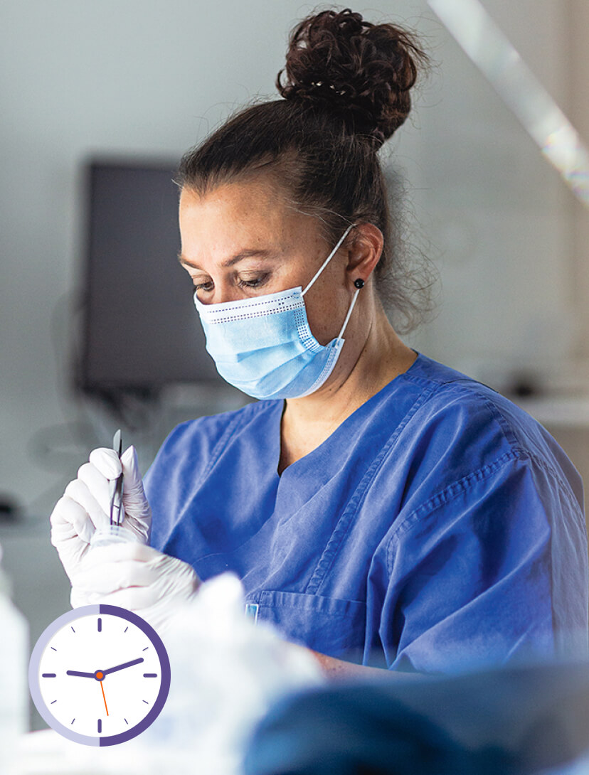 Foto: Nick Neufeld, Uhren-Grafik: panimoni | iStockphoto.com