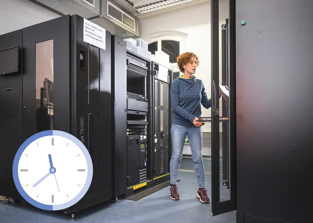 Foto: Nick Neufeld, Uhr: panimoni | iStockphoto.com Foto: Nick Neufeld, Uhr: panimoni | iStockphoto.com